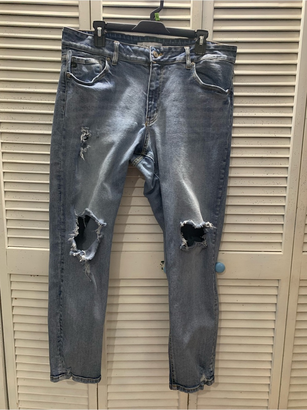 Kancan Thrashed Destroyed Style Denim Jeans Straight Leg 18
